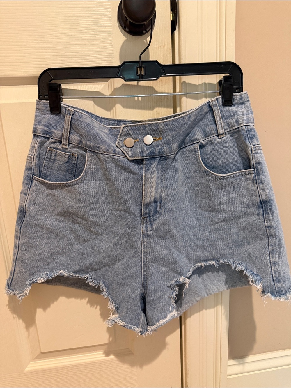 vestique Light Blue Distressed Denim Jean Shorts